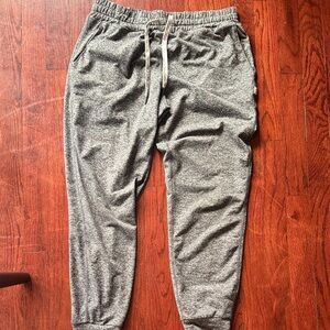 Vuori Heather Gray Everyday Joggers